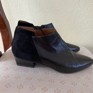 AQUATALIA Vero Cuoio made in Italy Swede and leather booties slightly used